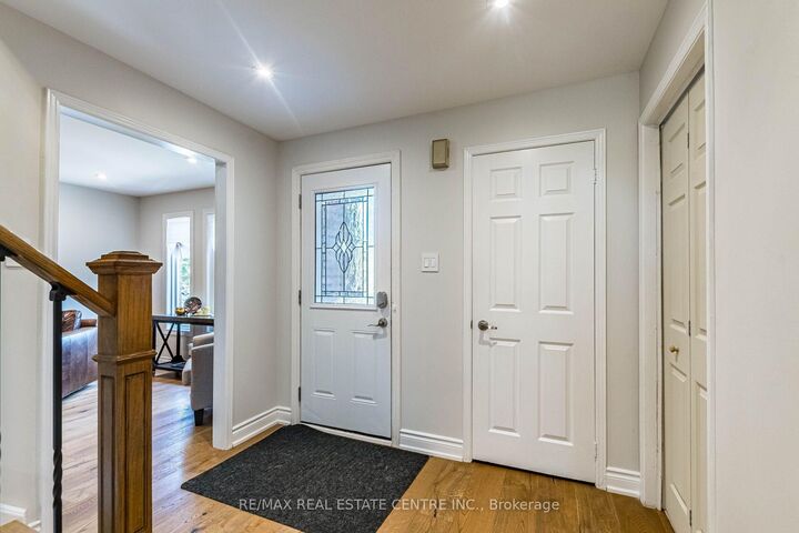 Property Photo: 1571 Meadowfield Crescent ON L5M 4T4