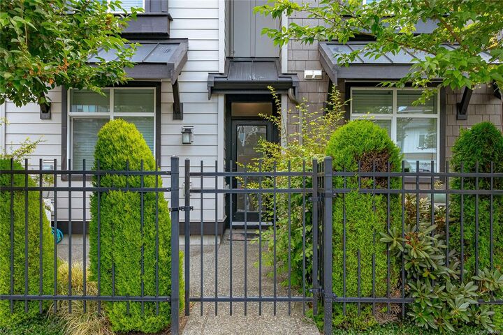 Property Photo: 1231 Flint Ave BC V9B 0T9