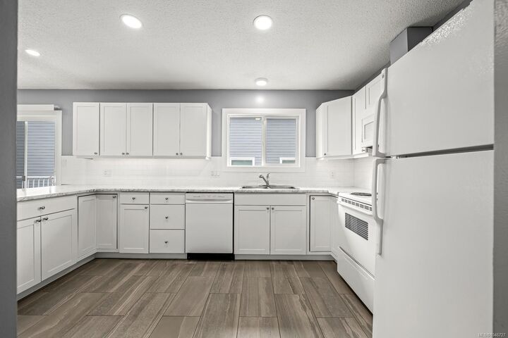 Property Photo: 3303 Seventh St BC V0R 1S0