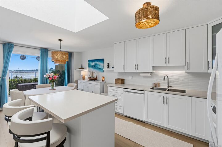 Property Photo:  330 Dogwood St #228  BC V9P 1P7 