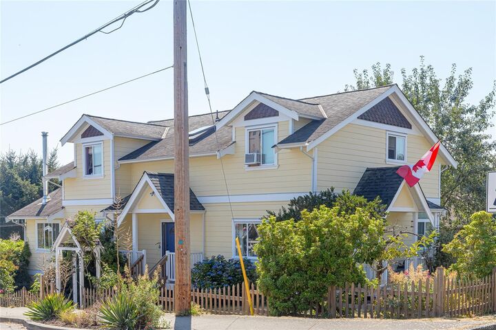 Property Photo: 2920 Pine St BC V0R 1K1