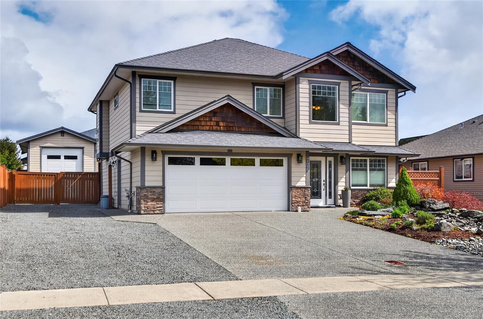 Property Photo: 726 Cameleon Dr BC V9H 0A7