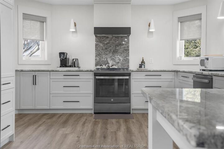 Property Photo: 17938 Lakeshore Road ON N0P 1X0
