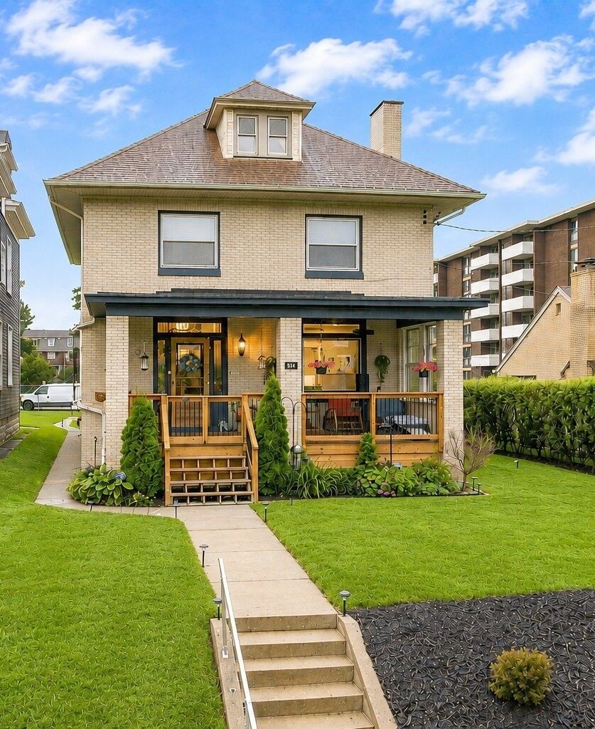 Property Photo: 824 Malvern Rd PA 15202