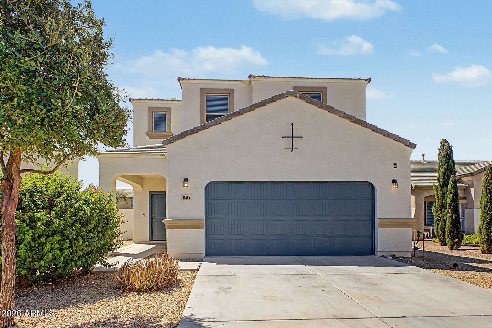 Property Photo: 11487 E Cliffrose Lane AZ 85132