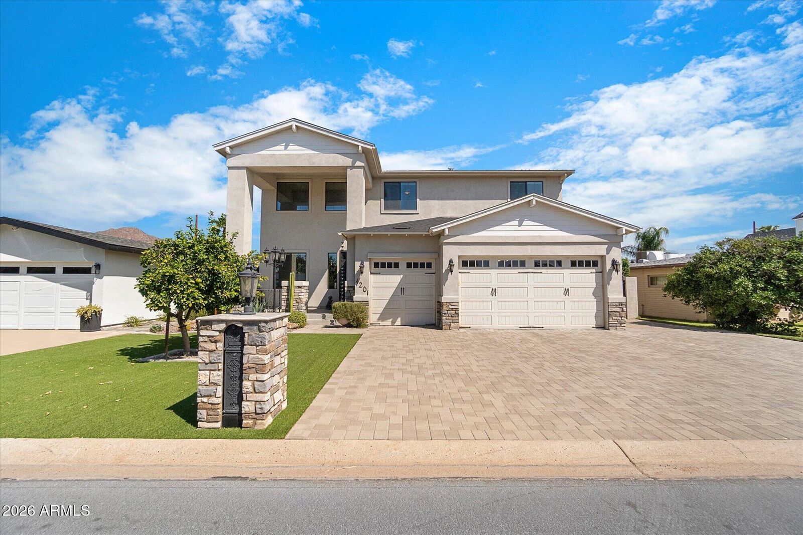 Property Photo:  4201 N 42nd Place  AZ 85018 