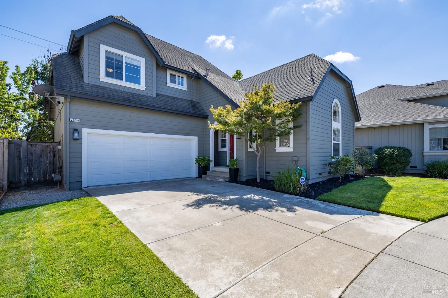 Property Photo: 2038 Red Oak Circle CA 95403