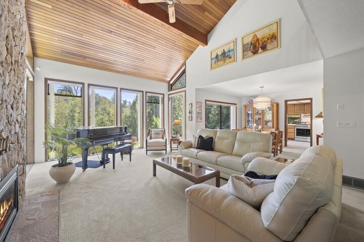 Property Photo: 23956 64 Avenue BC V2Y 2G8