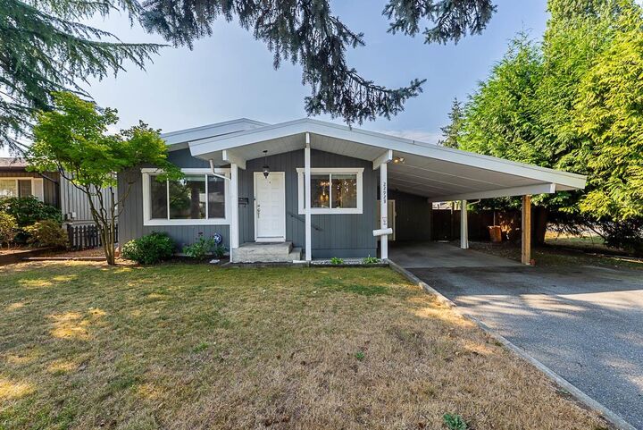 Property Photo: 22928 117 Avenue BC V2X 2K1