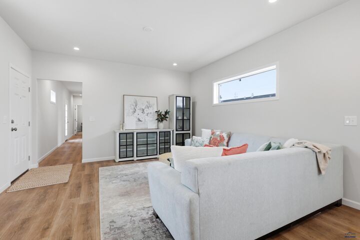 Property Photo: 1661.152 E Philadelphia Home 152 SD 57703