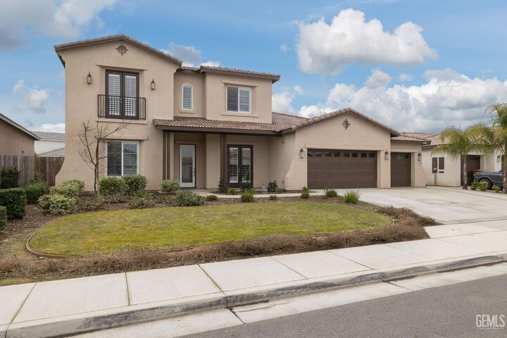 Property Photo: 15811 Waterford Street CA 93314