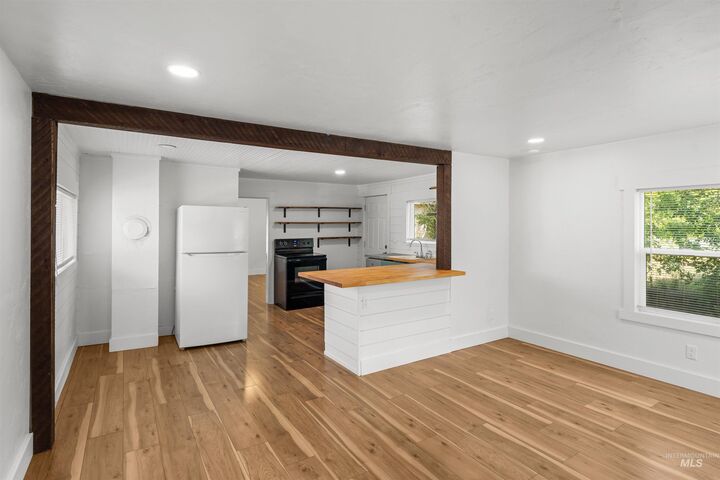 Property Photo: 109 S Main Street ID 83612