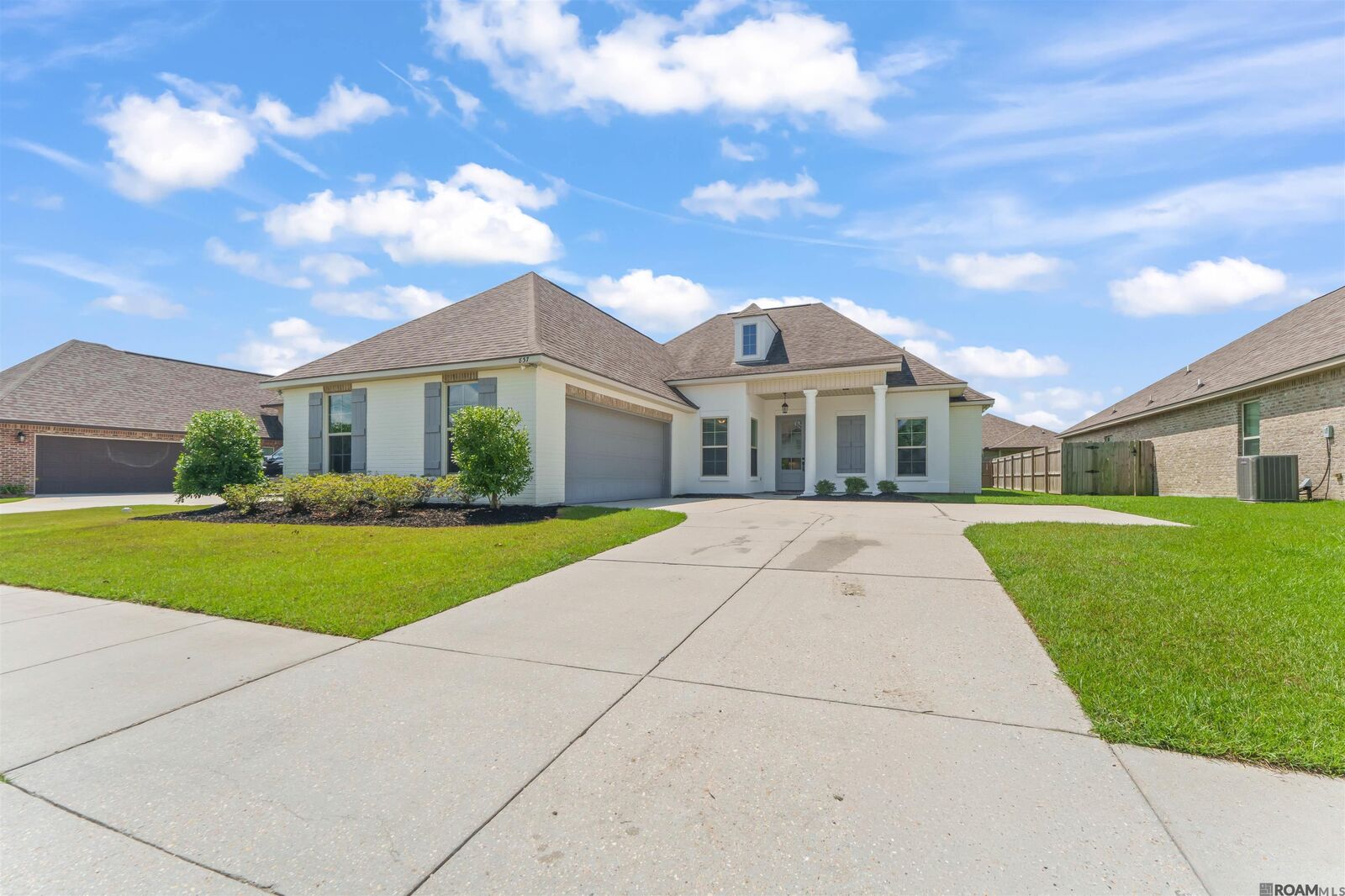 Property Photo:  837 Lakehaven Dr  LA 70737 