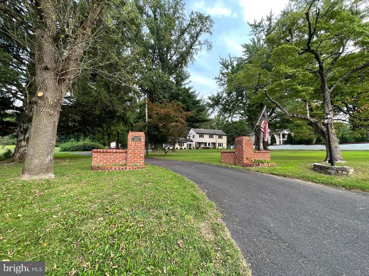 Property Photo: 1305 Twining Road PA 19025