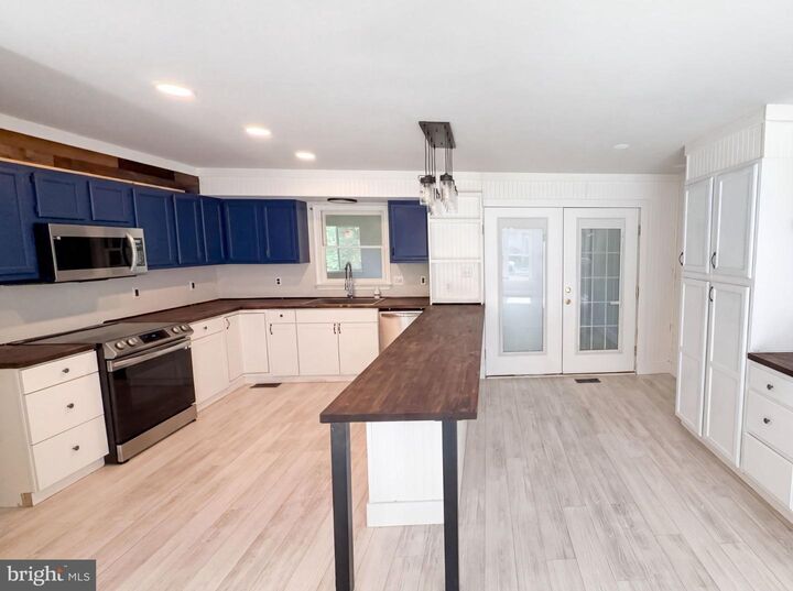 Property Photo:  10711 Chesterwood Drive  VA 22553 