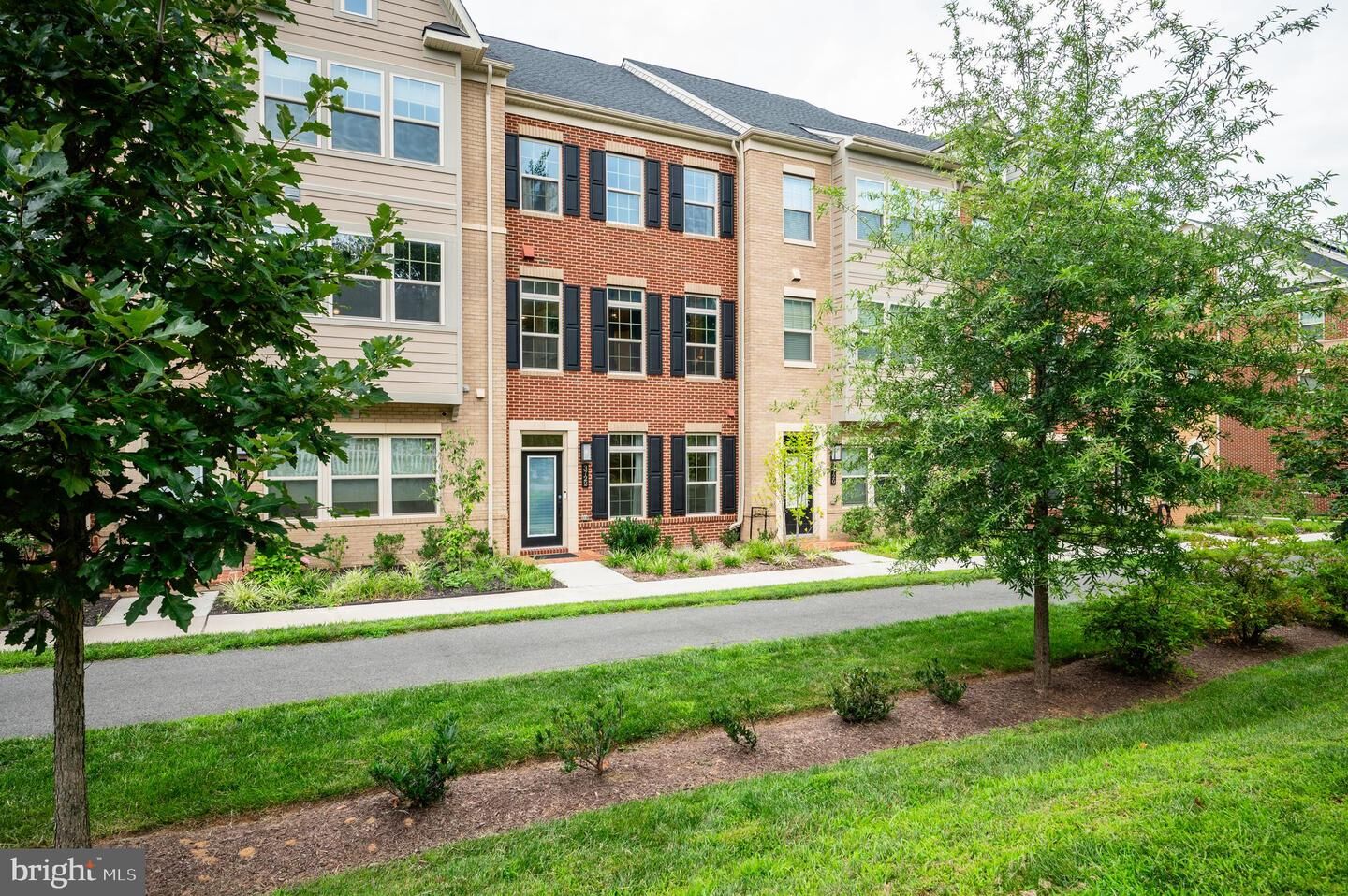 Property Photo: 3722 McLean Avenue VA 22030