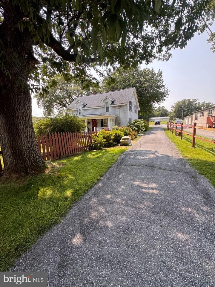 Property Photo:  90 Fairview Street  PA 17015 