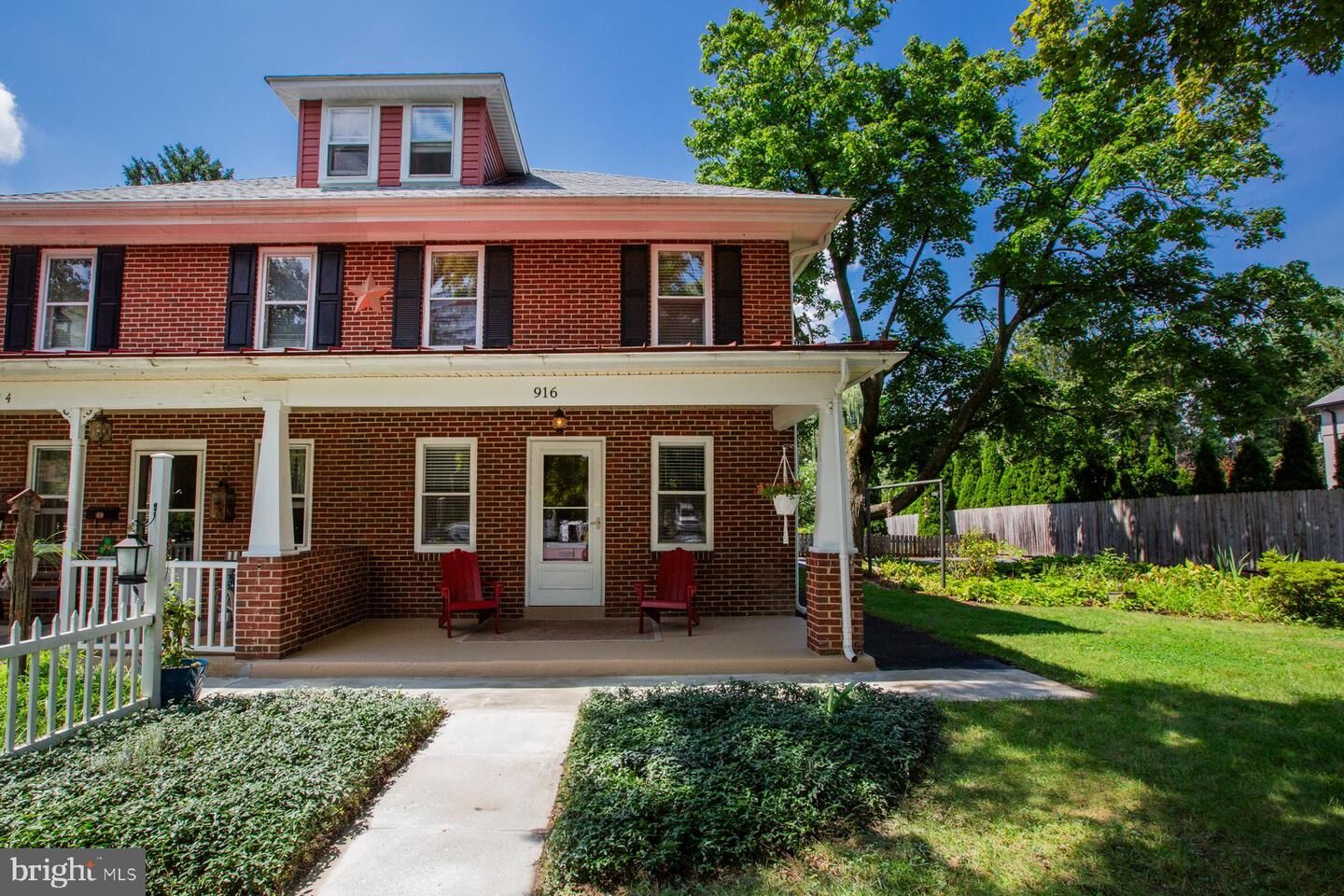 Property Photo:  916 Landis Avenue  PA 17603 