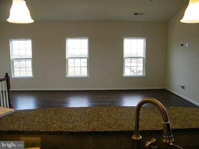Property Photo: 42577 Burbank Terrace VA 20166