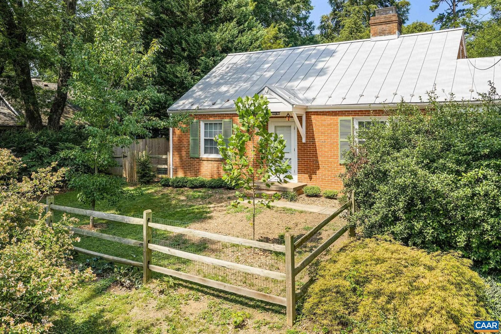 Property Photo:  113 Cameron Ln  VA 22903 