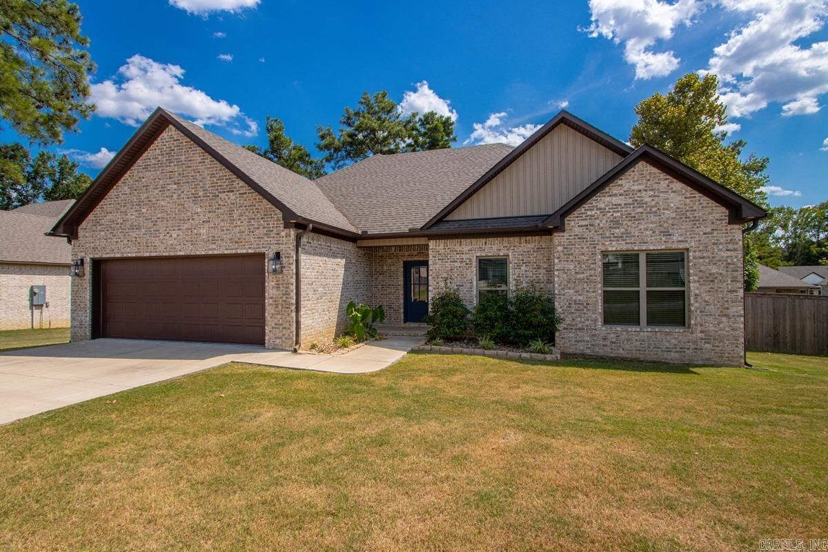 Property Photo:  104 Michelle Drive  AR 72012 