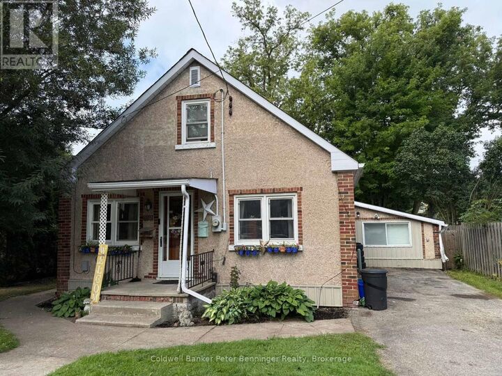 Property Photo:  552 11th Avenue  ON N4N 2S4 