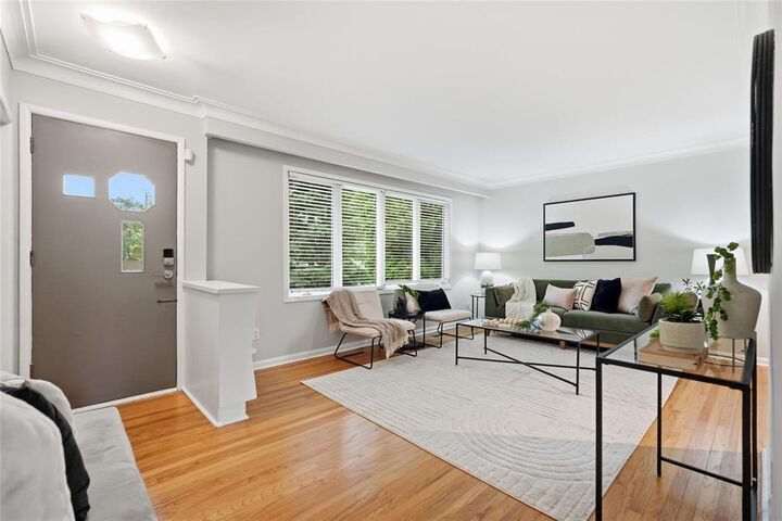 Property Photo: 1427 Somerville Avenue MB R3T 1C3