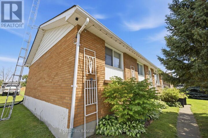 Property Photo:  3 Coleman Crescent  ON L1B 1K0 