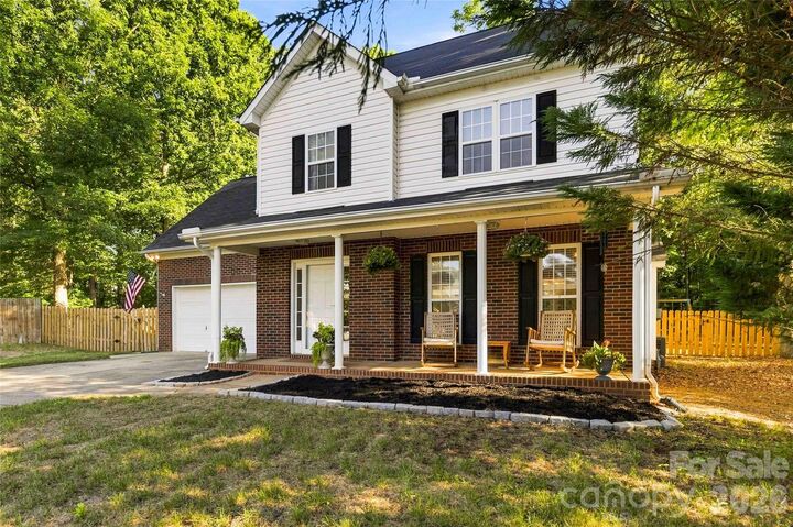 Property Photo:  4408 Chatterleigh Drive  NC 28110 