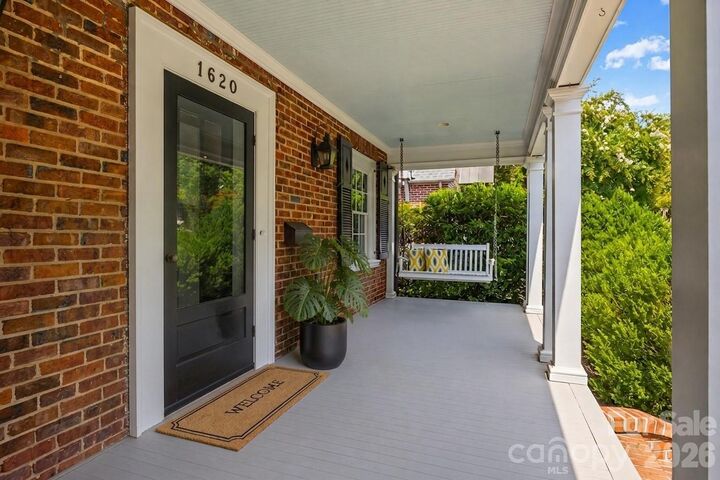 Property Photo:  1620 Biltmore Drive  NC 28207 
