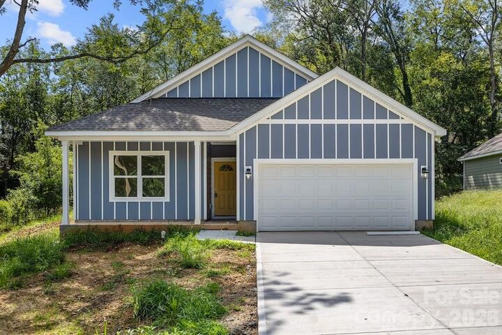 Property Photo:  505 E Dunlap Street  SC 29720 