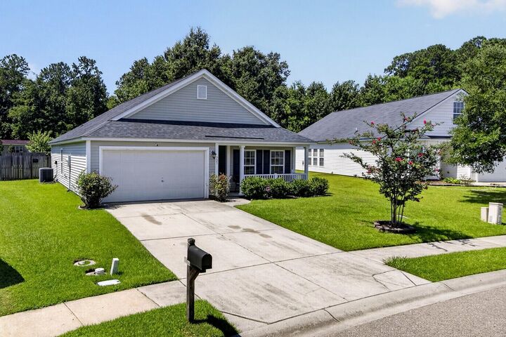 Property Photo: 323 Briarbend Road SC 29445