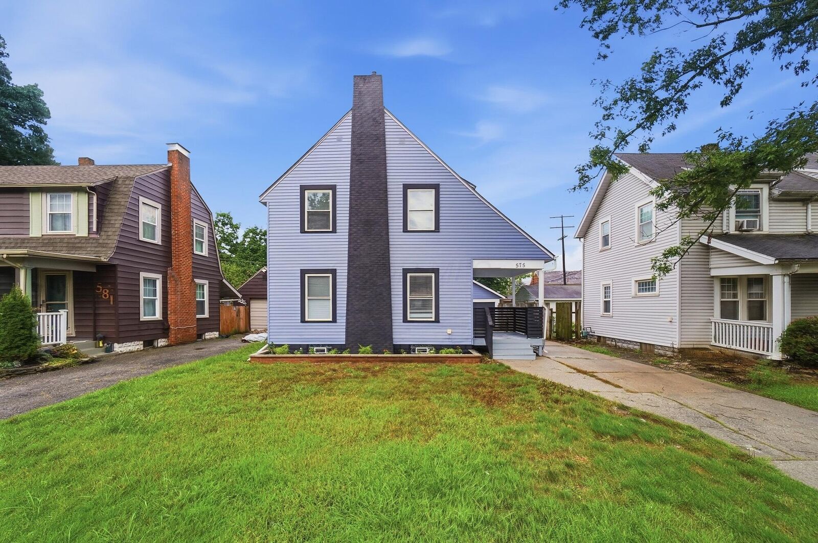 Property Photo:  575 Wiltshire Road  OH 43204 