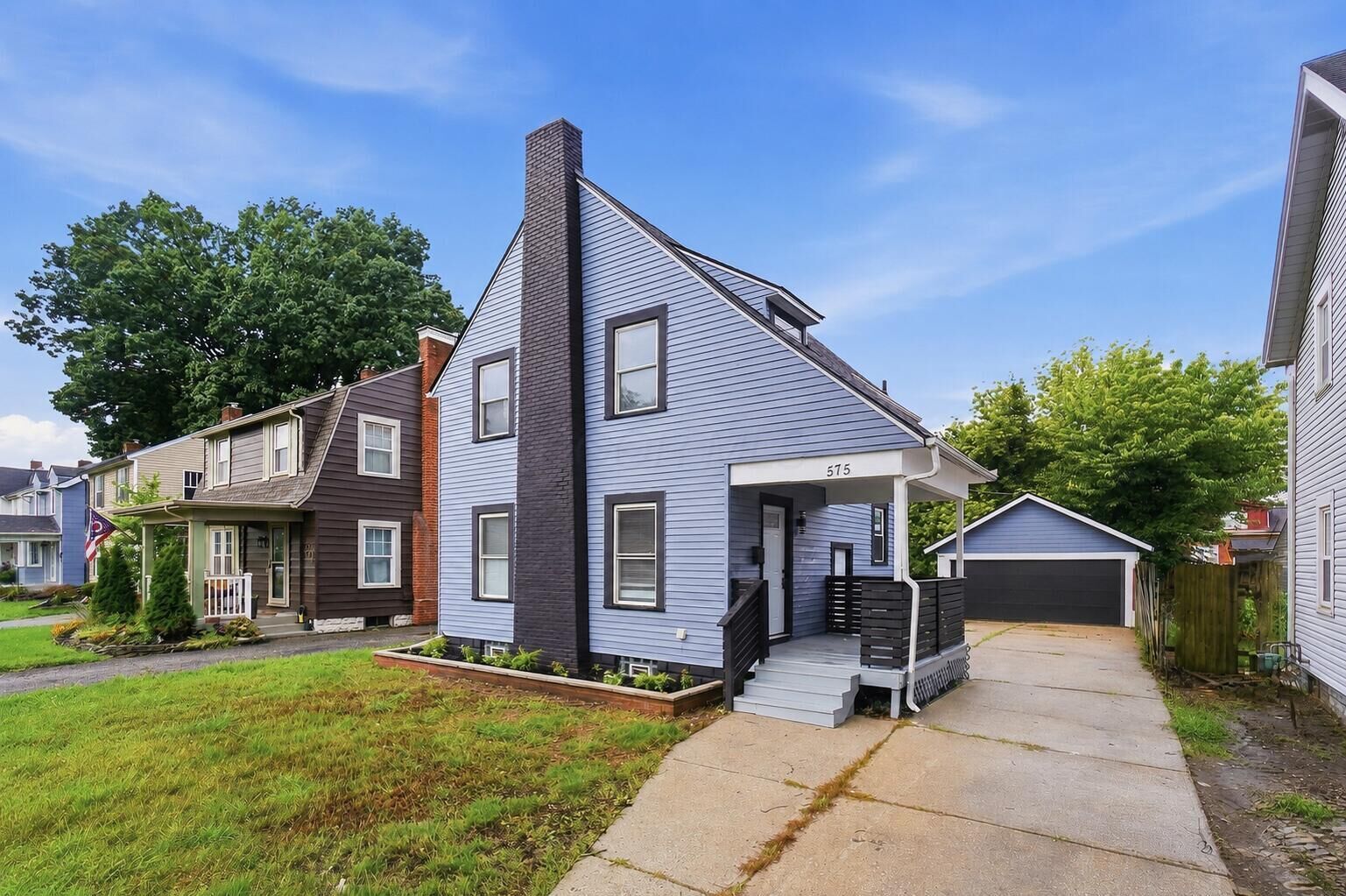 Property Photo:  575 Wiltshire Road  OH 43204 