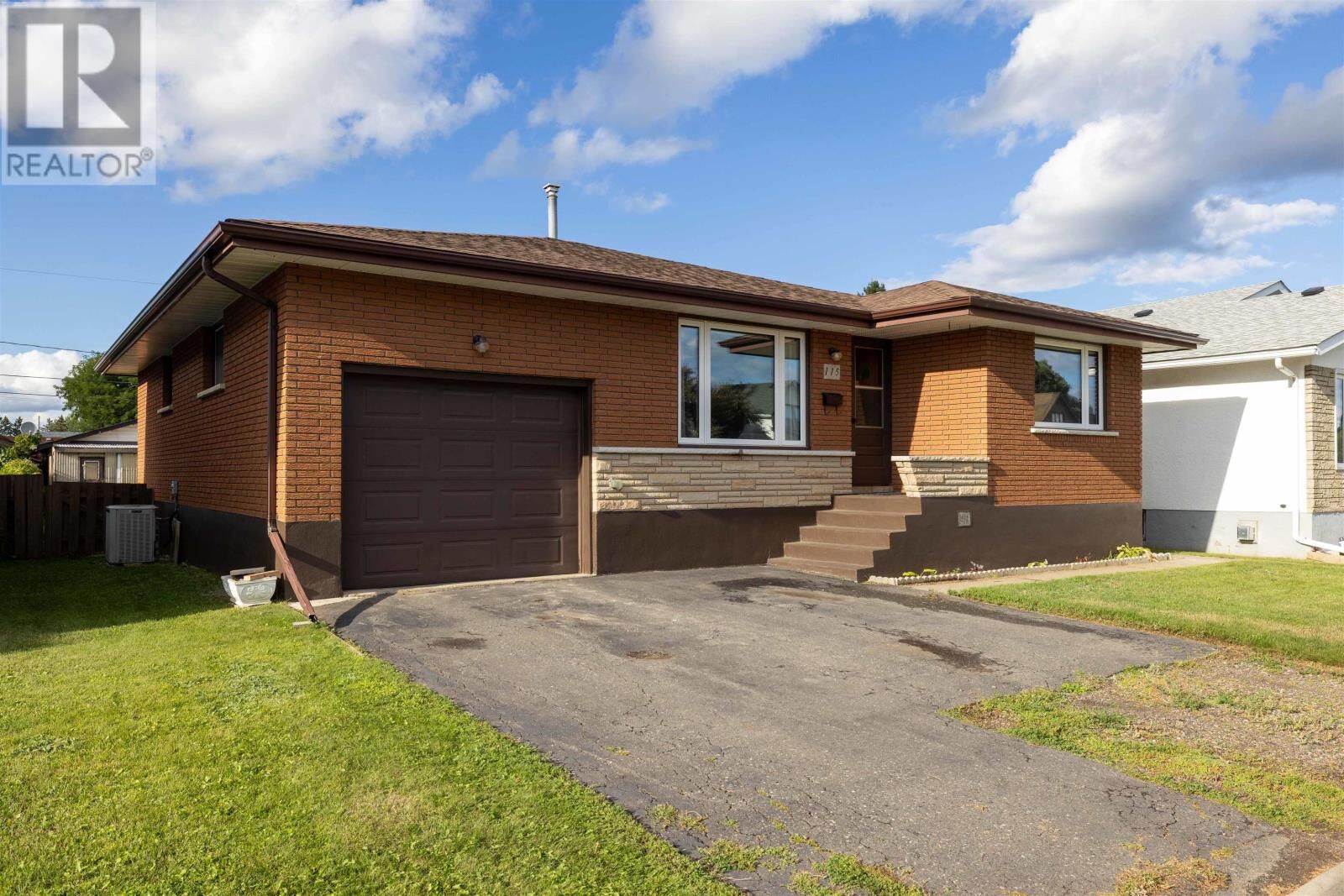 Property Photo:  115 Mary St E  ON P7E 4J6 