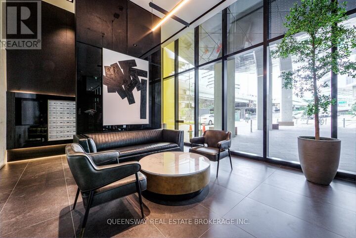 Property Photo:  21 Lawren Harris Square 812  ON M5A 1T4 