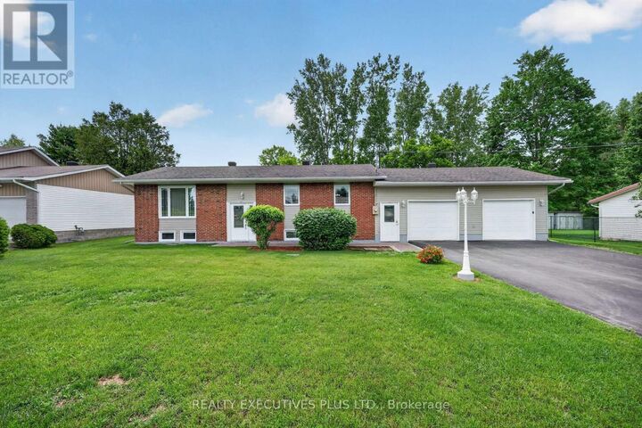 10 Potvin Street — photo 1