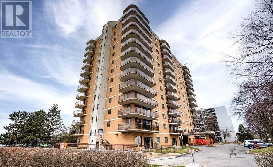 Property Photo: 257 Bath Road 101 ON K7M 7T3