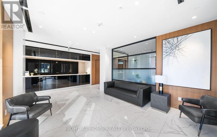 Property Photo:  8 Tippett Road 202  ON M3H 0E7 