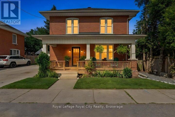 9 Wilbur Street North — photo 1