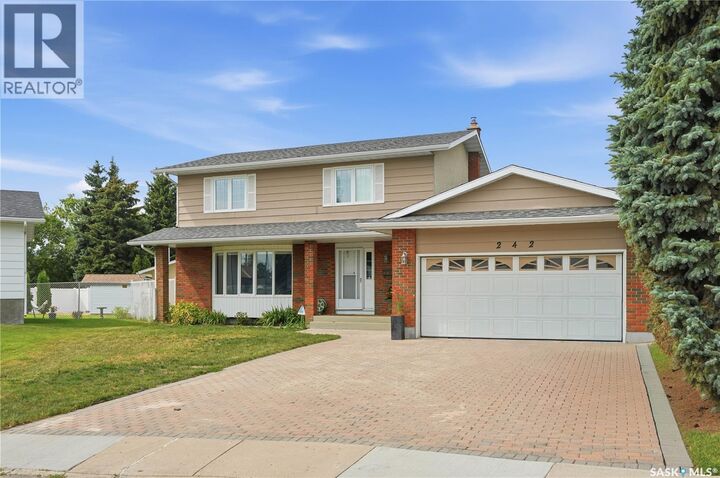 Property Photo:  242 Auld Crescent  SK S7H 4W9 