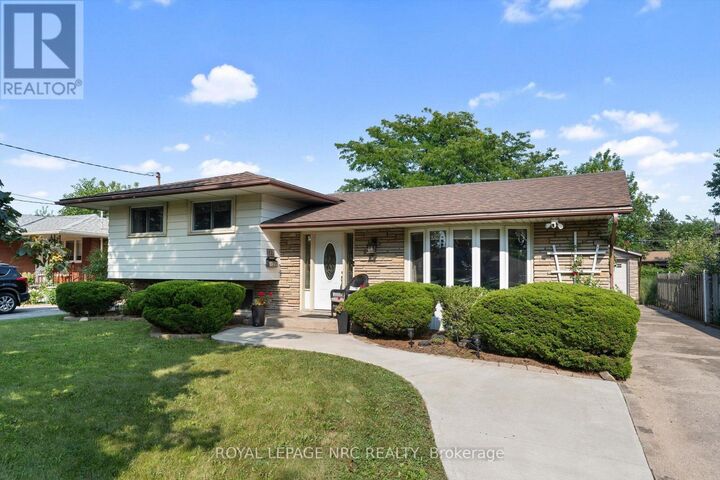 Property Photo:  17 Joanna Drive  ON L2N 1V1 
