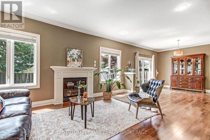 Property Photo:  1511 Coronation Drive  ON N6G 5P6 