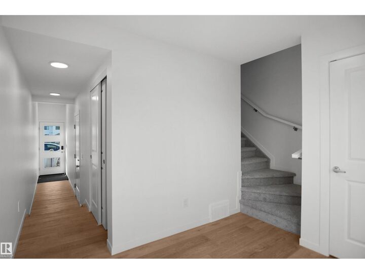 Property Photo: 1423 9 St NW AB T6T 2N8