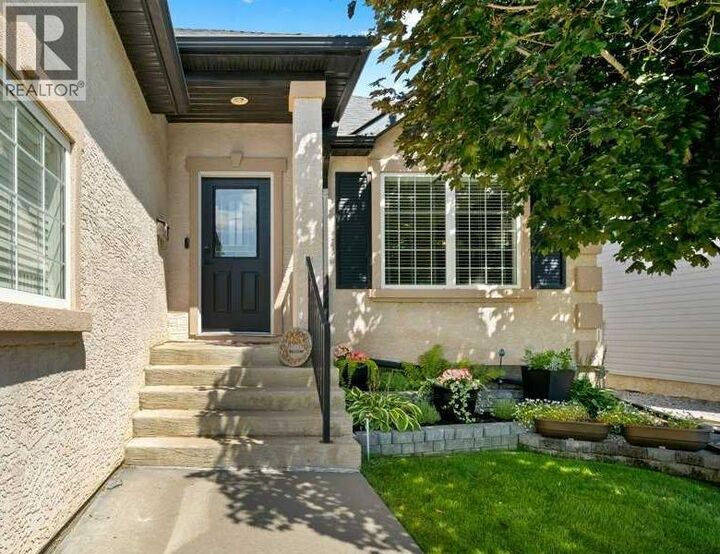 Property Photo:  20 Sunrise Court Southwest  AB T1B 4N5 