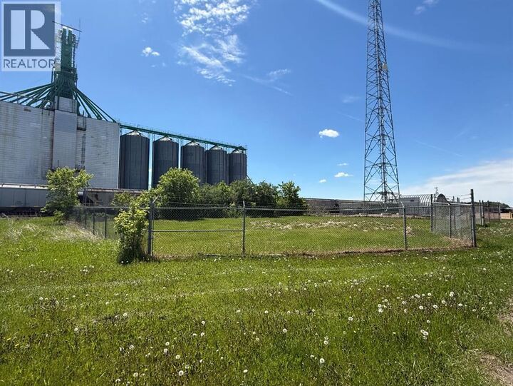 Property Photo:  4719 Railway Avenue  AB T9X 1E6 