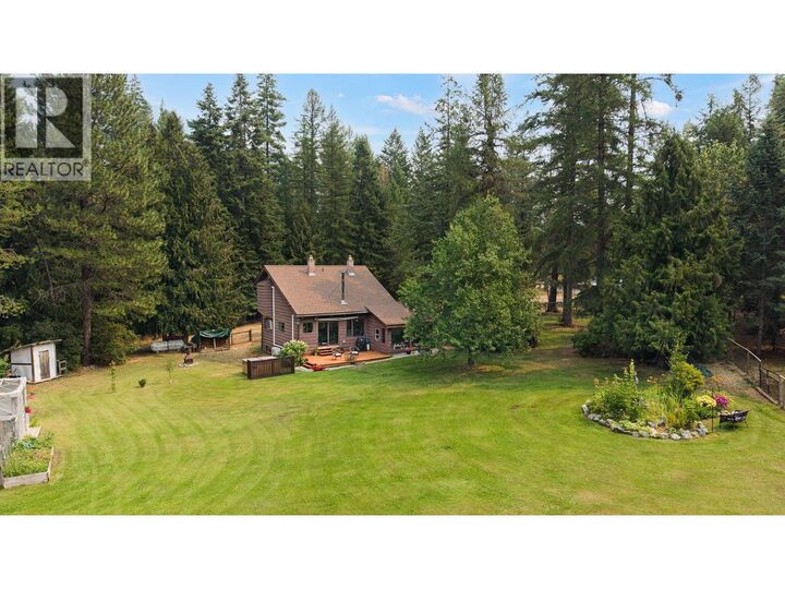 Property Photo: 5724 Crystal Road BC V0B 1W1