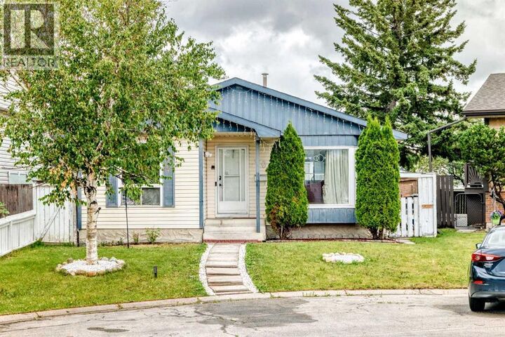 Property Photo:  60 Falmere Court Northeast  AB T3J 2Z6 