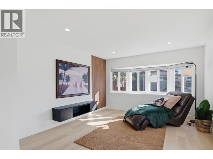 Property Photo: 4626 Summer Road 6 BC V0E 1E0