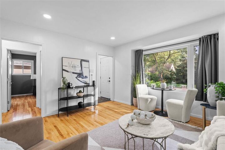 Property Photo: 647 Munroe Avenue MB R2K 1H9